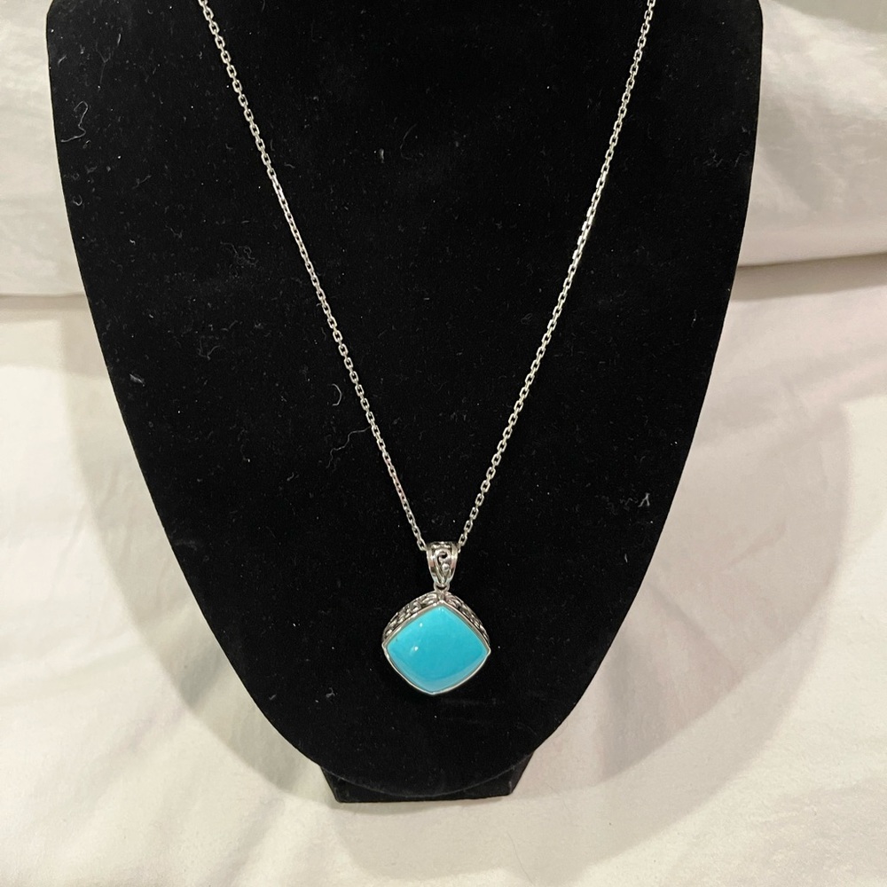 Turquoise necklace with silver chain